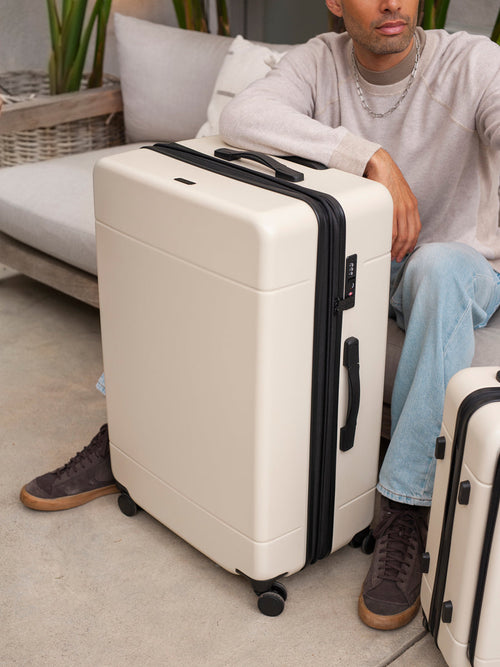 Hue Large Luggage