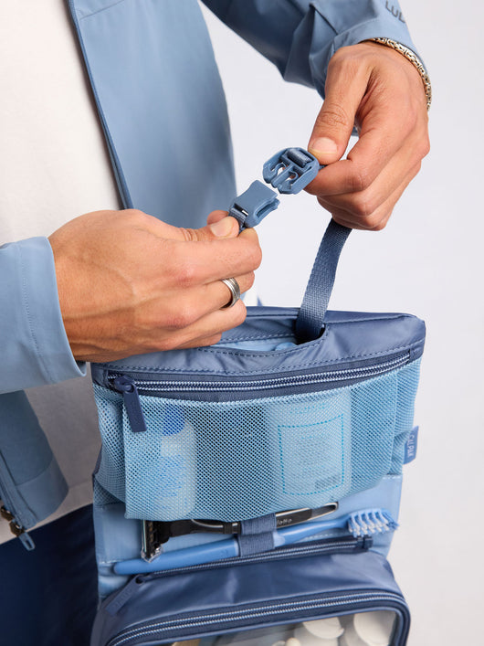 Fit Hanging Dopp Kit