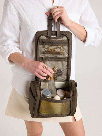 Luka Hanging Toiletry Bag