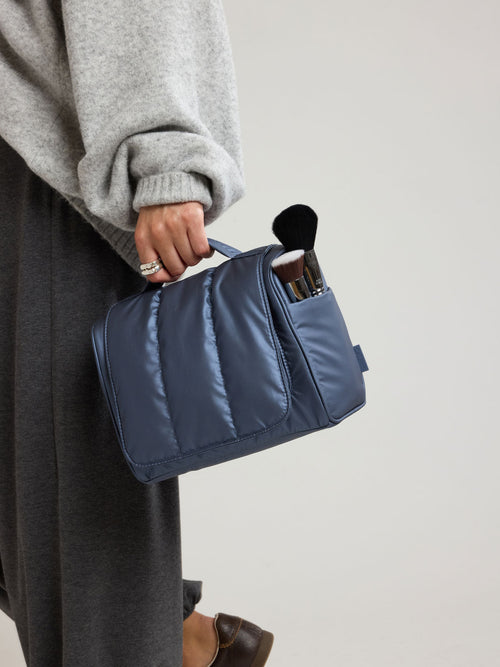Luka Hanging Toiletry Bag